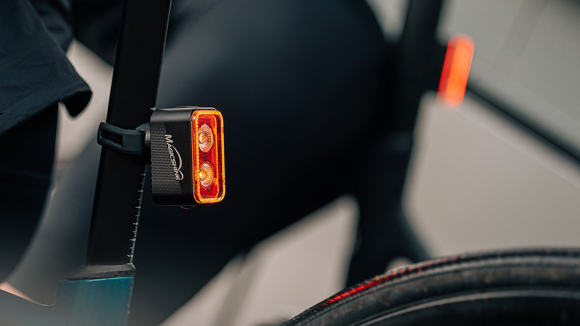 Magicshine SEEMEE 400+ ANT Smart Tail Light