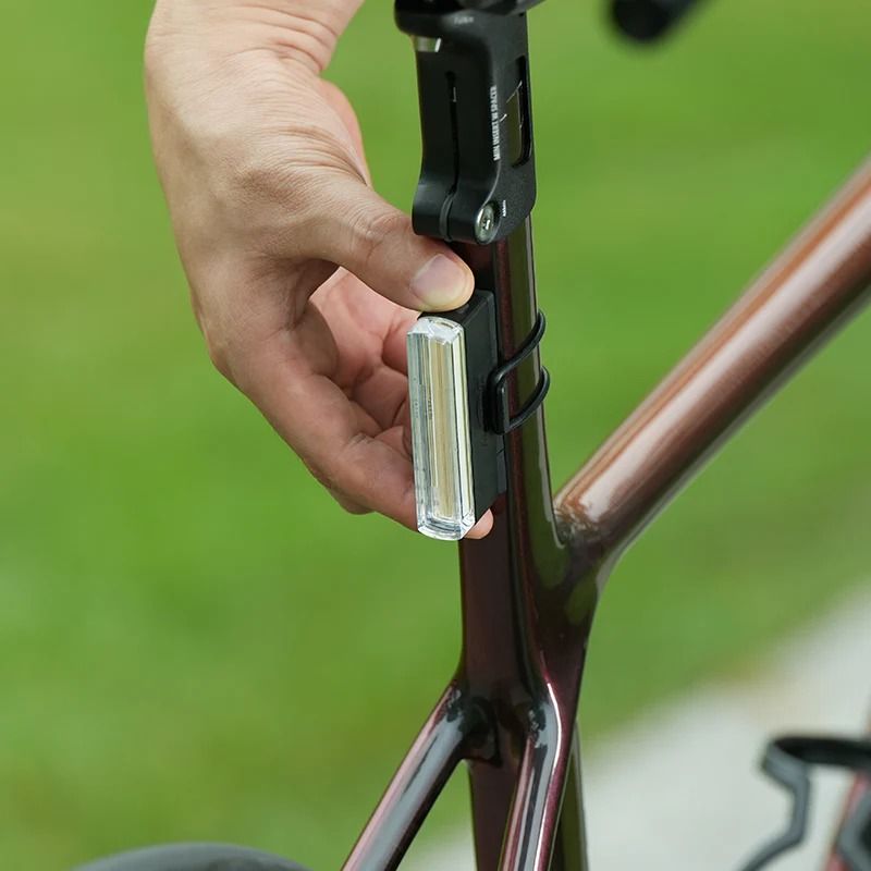Cyckel Bakljus MAGICSHINE SEEMEE 50 v2.0