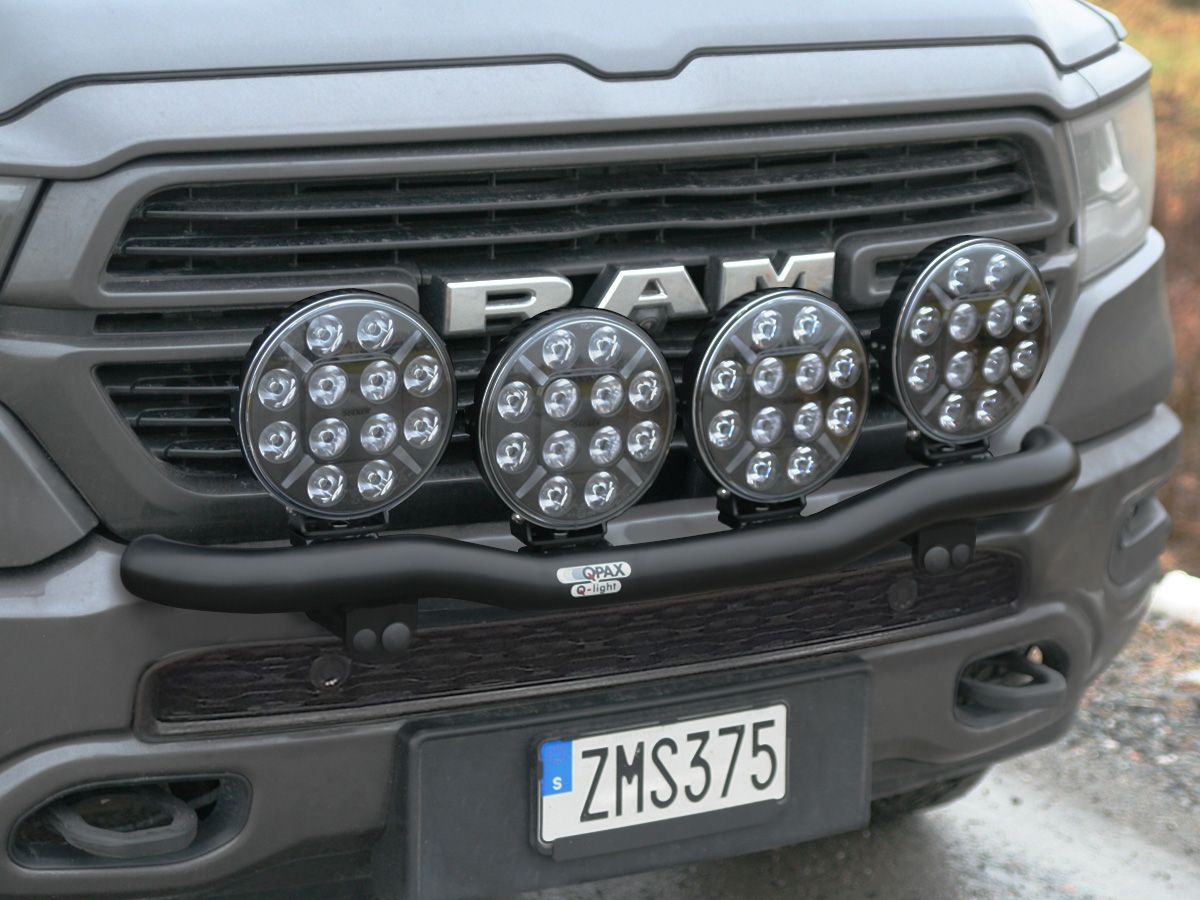Q-LIGHT RAM 1500 DIESEL 19-24 Extraljusfäste (extraljusbåge) för 4st lampor