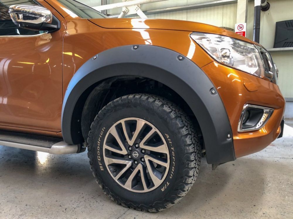 Skärmbreddare Nissan Navara 16-21+ med nitar