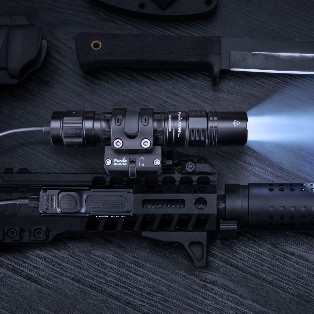 Fenix PD36R PRO-ficklampa, 2800 lm