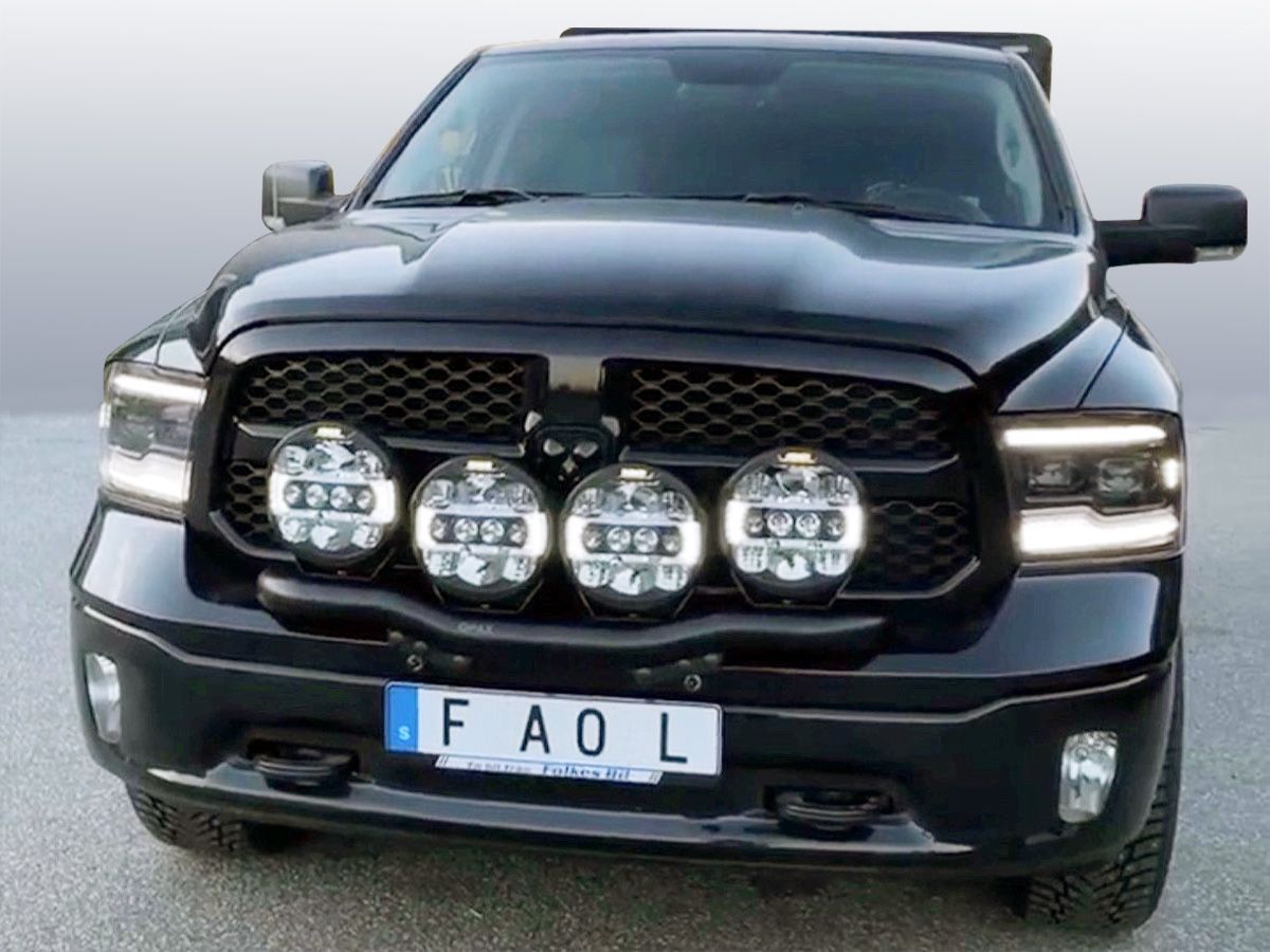 Q-LIGHT RAM 1500 (DS/Classic) 13- Extraljusfäste (extraljusbåge) för 4st lampor