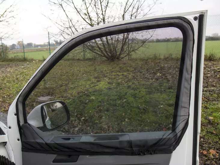 Myggnät med magnet Opel Vivaro 2014–2019 Fönster i hytt - Myggnät - 8020112480 - 1