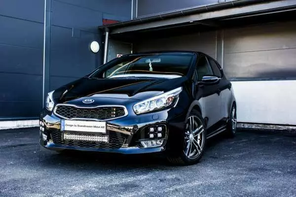 KIA Ceed Ledramp i grill + modellanpassat fäste - KIA - 8020100230 - 1