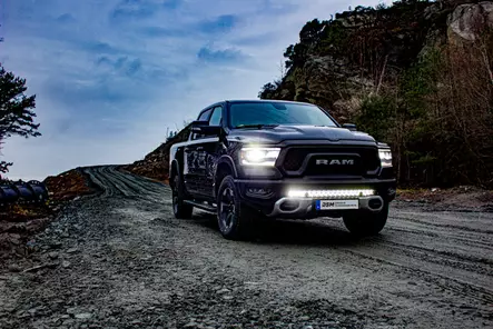 Dodge RAM Rebel 2019-2023- DSM LED-Ramp GIGA modellanpassad - Dodge - 8020103811 - 1
