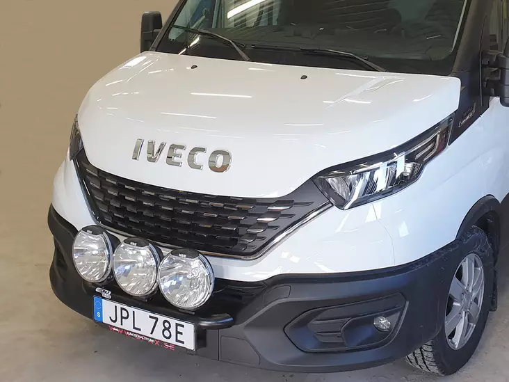 Q-LIGHT II Iveco Daily 19- extraljusfäste (extraljusbåge) för upp till 3st lampor - Frontbåge till transportbil - 8020120881 - 1