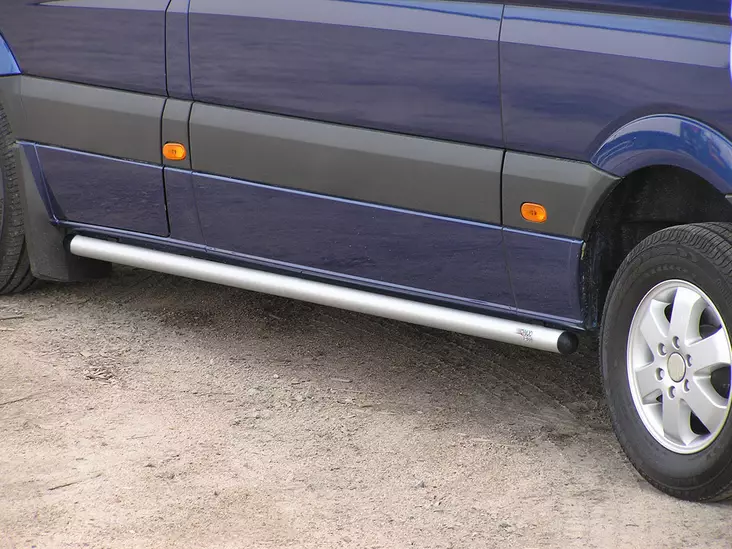 S-BAR Sidorör (sidoskydd) Mercedes Sprinter L2 07- Hjulbas 3665mm - Sidorör till transportbil - 8020120901 - 1