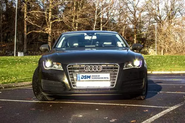Audi A7 LED Ramp + modellanpassat fäste - Audi - 7000010222 - 1