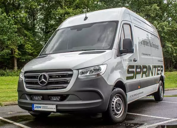 Mercedes-Benz Sprinter 2019- Seeker X10 med DSM modellanpassat fäste - Mercedes-Benz - 7000010212 - 1