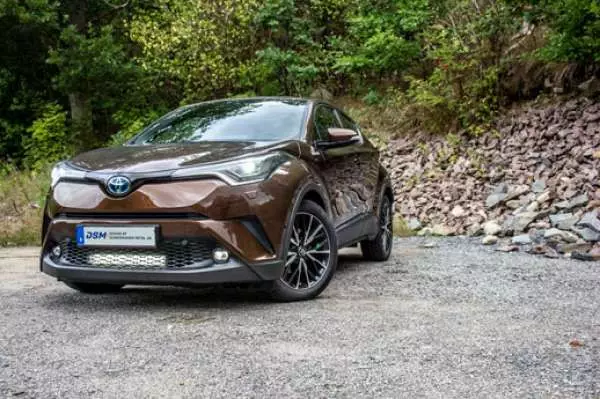 Toyota C-HR DSM LED Ramp med modellanpassat fäste - Toyota - 8020100372 - 1