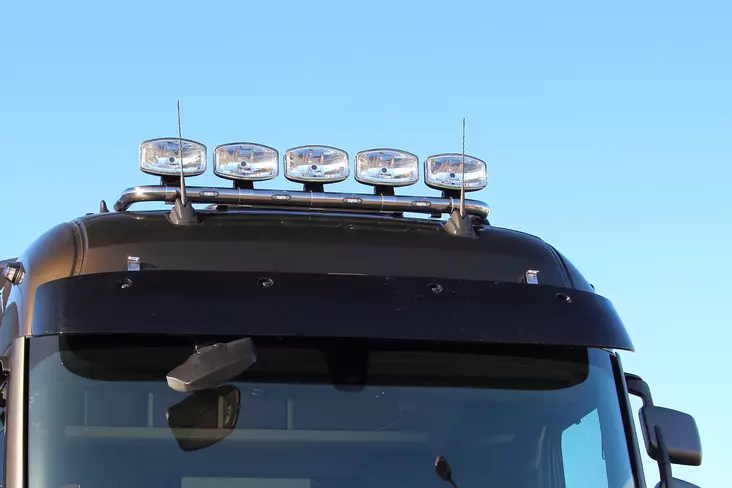 Takbåge Top (LED) Renault T-Serie 14- - Frontbåge till transportbil - 8020103053 - 1