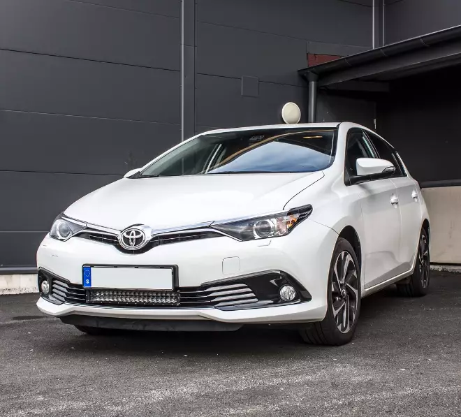 Toyota Auris DSM LED Ramp med modellanpassat fäste - Toyota - 8020100245 - 1