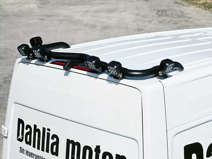 T-RACK VW Crafter H3 17- med takmonterad kamera. Bakre takbåge - Takbåge till transportbil - 8020120915 - 1