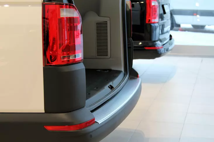 Stötfångarskydd, VW T6 2015-2019, med baklucka, Metec - Bakre fotsteg och stötfångarskydd till transportbil - 8020102585 - 1