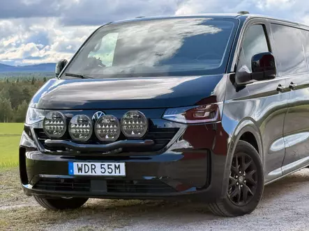 Q-LIGHT VW Transporter T7 25- extraljusfäste (extraljusbåge) för 4st lampor - Frontbåge till transportbil - 8020120896 - 1