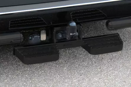 Bakre Fotsteg 600mm Svart - Bakre fotsteg och stötfångarskydd till transportbil - 8020107897 - 2